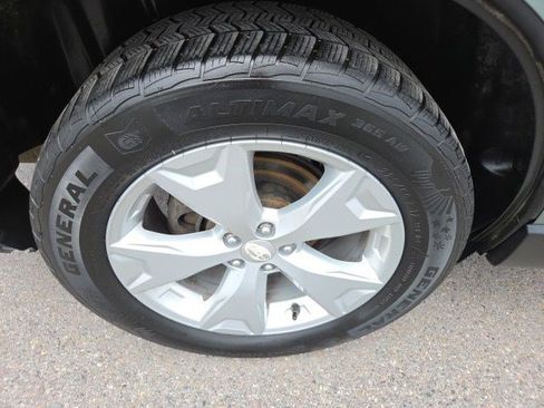 Used 2016 Subaru Forester 2.5i Premium AWD/4WD image 22