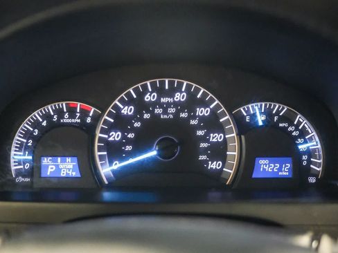 Used 2013 Toyota Camry SE FWD image 23