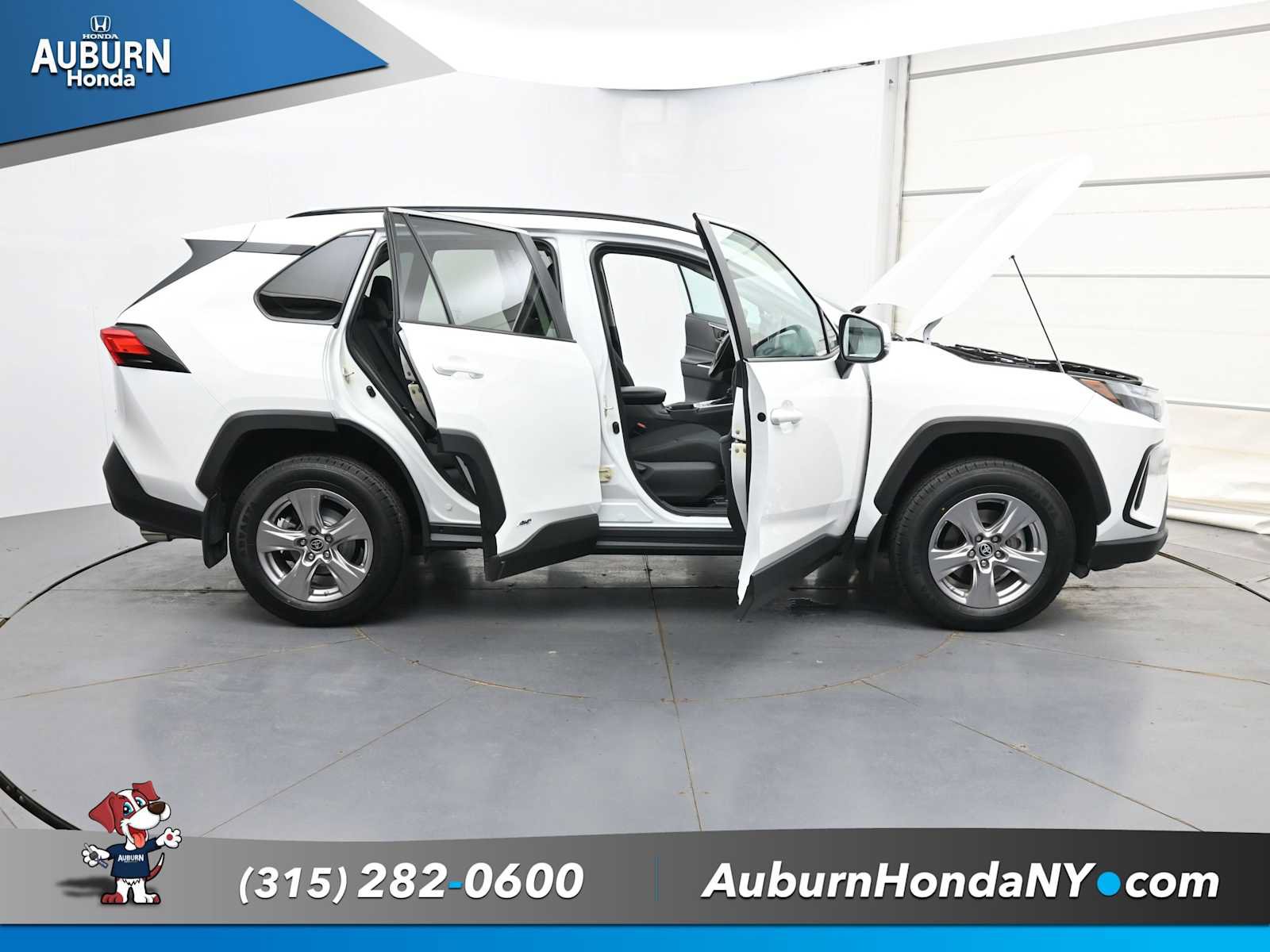 Used 2023 Toyota RAV4 LE AWD/4WD image 42
