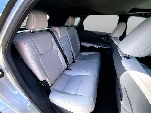 Used 2025 Lexus RX 350 Premium Plus w/ Accessory Package (Z1) FWD image 20