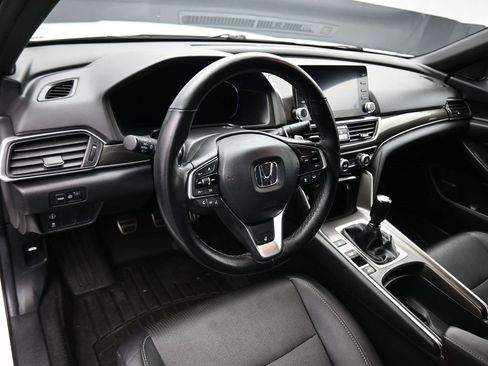 Used 2019 Honda Accord Sport image 14