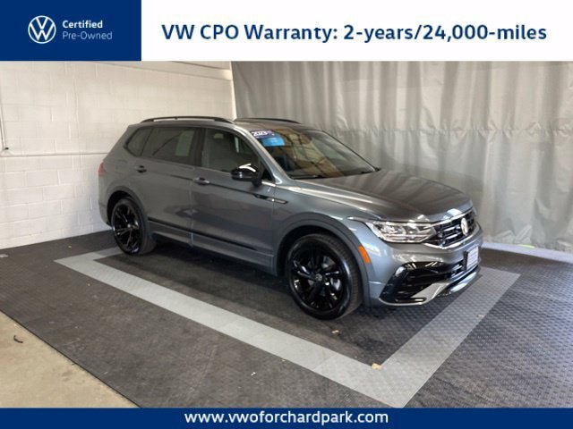 Used 2023 Volkswagen Tiguan SE R-Line FWD image 1
