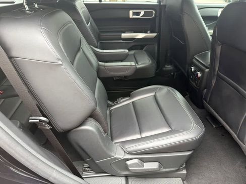 Used 2023 Ford Explorer XLT w/ Equipment Group 202A AWD/4WD image 14