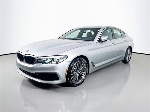 Used 2019 BMW 530i w/ Convenience Package image 5