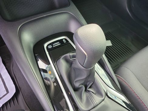 Used 2025 Toyota Corolla SE image 28