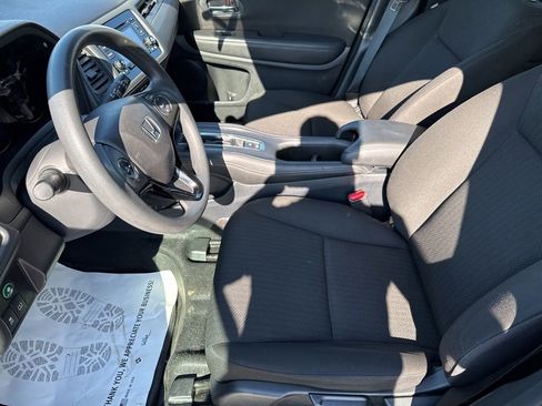 Used 2016 Honda HR-V LX image 26