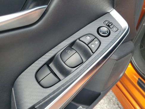 Certified 2024 Nissan Sentra SR FWD image 11