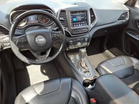 Used 2019 Jeep Cherokee Trailhawk w/ Comfort & Convenience Group AWD/4WD image 7