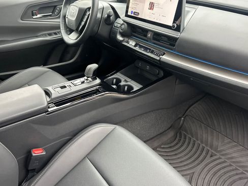 Used 2025 Toyota Prius Limited image 15