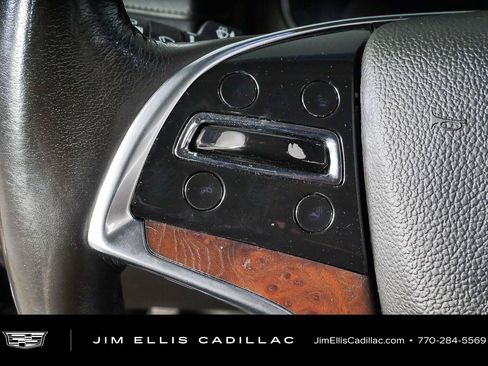 Used 2018 Cadillac Escalade Luxury AWD/4WD image 11