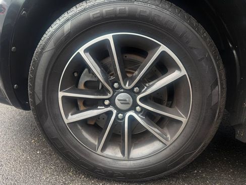 Used 2018 Dodge Journey SE w/ Connectivity Group FWD image 32