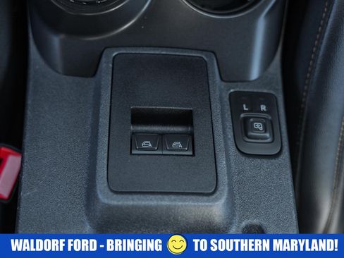 Used 2023 Ford Bronco Badlands image 29