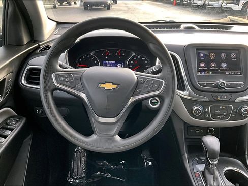 Used 2022 Chevrolet Equinox LS w/ LS Convenience Package image 5