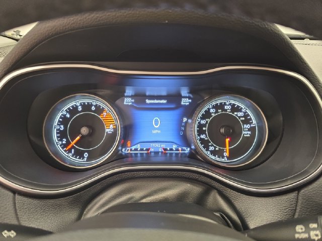 Used 2021 Jeep Cherokee Latitude Lux w/ Comfort/Convenience Group AWD/4WD image 28