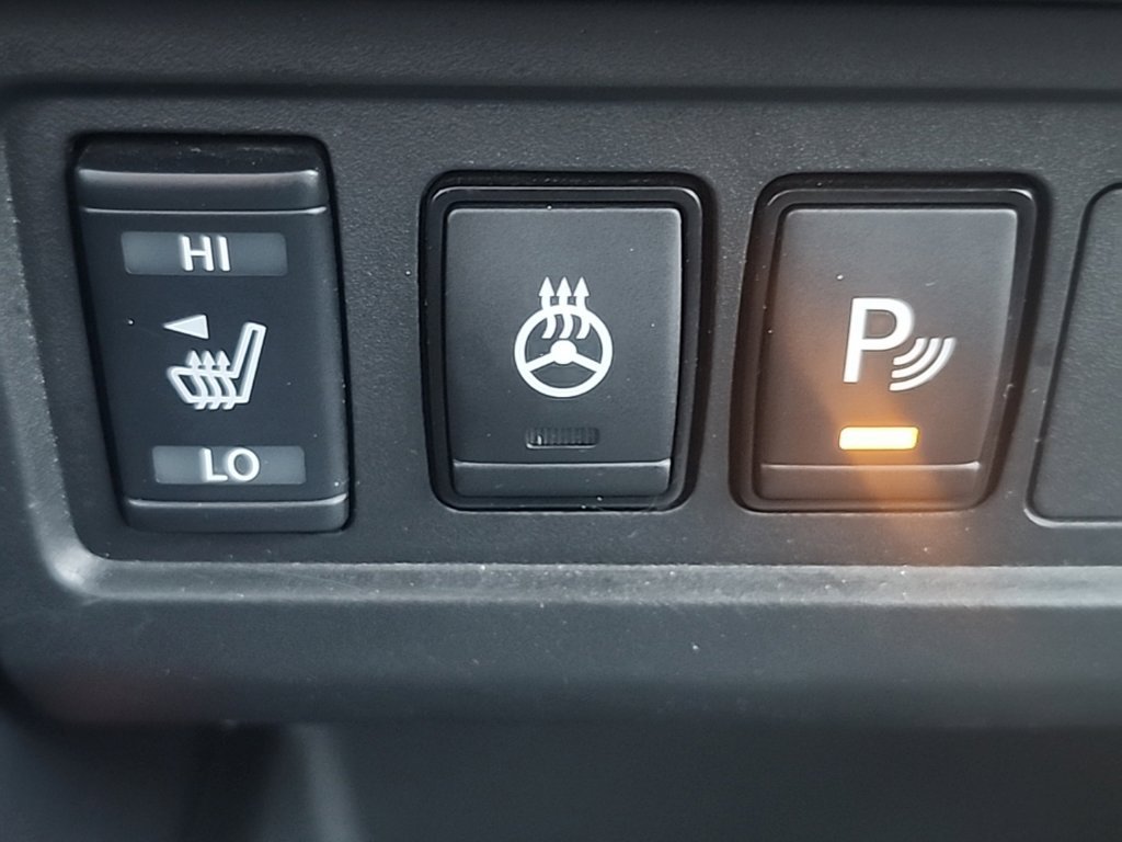 Used 2023 Nissan Frontier Pro-X w/ Pro Convenience Package RWD image 10