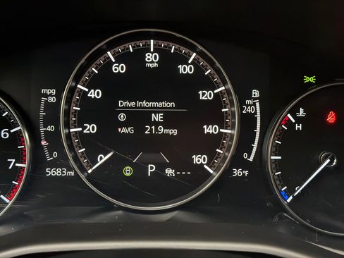 Used 2025 MAZDA CX-30 Carbon image 24