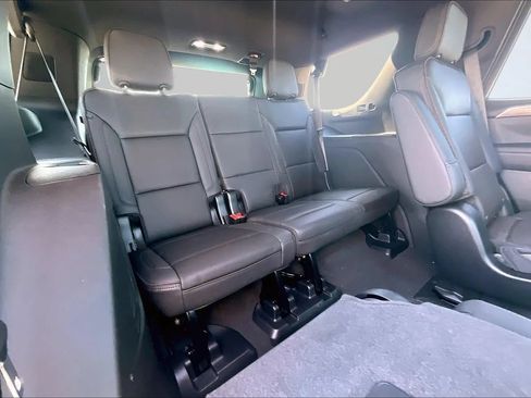 Used 2023 Chevrolet Tahoe High Country AWD/4WD image 28
