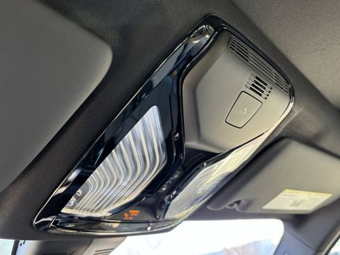 Used 2026 BMW 330i Sedan w/ Convenience Package image 31