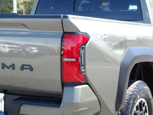Used 2024 Toyota Tacoma TRD Off-Road AWD/4WD image 11