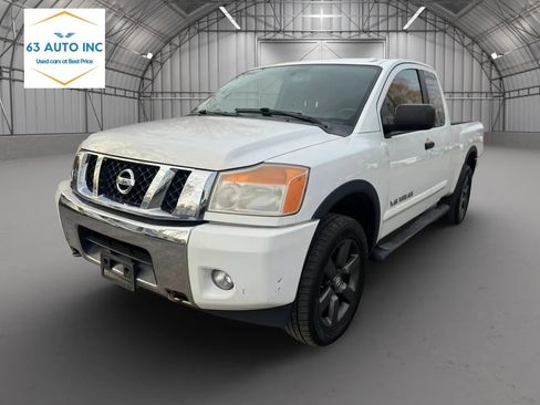 Used 2015 Nissan Titan SV w/ SV Value Truck Package AWD/4WD image 1