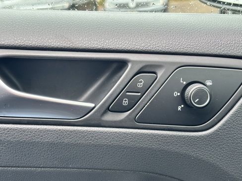 Used 2016 Volkswagen Jetta SEL image 18