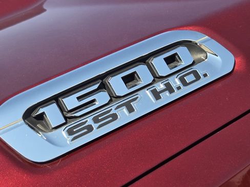 Used 2025 RAM 1500 Limited AWD/4WD image 7