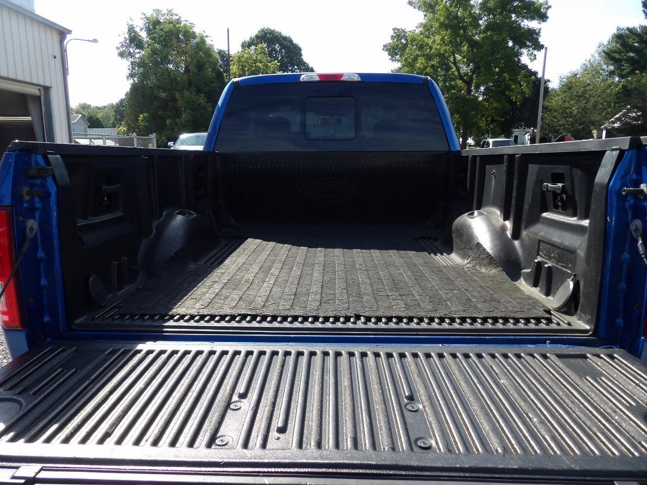 Used 2016 Ford F150 XLT w/ Equipment Group 302A Luxury AWD/4WD image 6