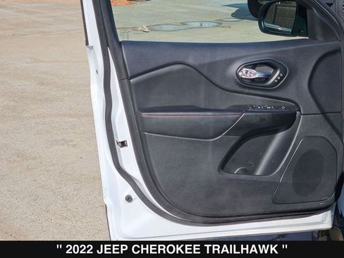 Used 2022 Jeep Cherokee Trailhawk w/ Premium Leather Package image 11