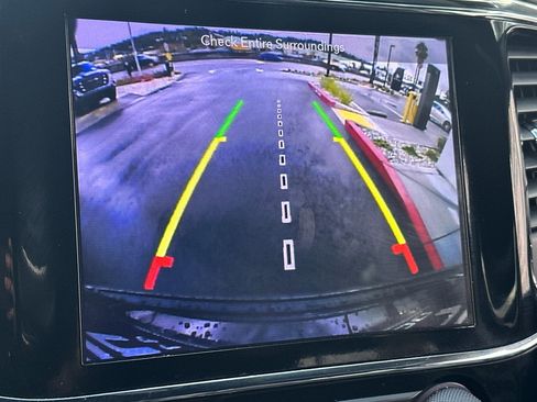 Used 2019 Jeep Grand Cherokee Laredo w/ Laredo X Package image 25