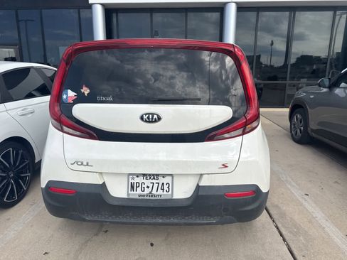 Used 2020 Kia Soul S image 4