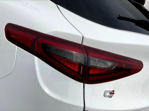 Used 2023 Alfa Romeo Stelvio Ti AWD/4WD image 22