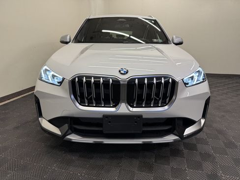 Used 2023 BMW X1 xDrive28i w/ Convenience Package AWD/4WD image 3