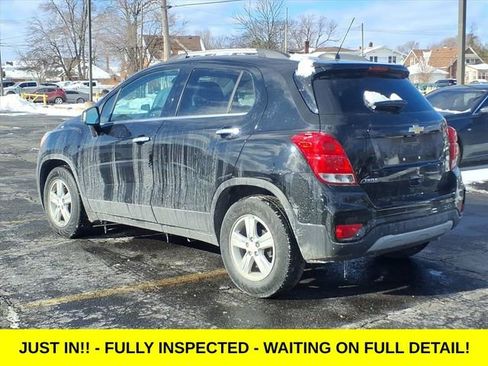 Used 2020 Chevrolet Trax LT w/ LT Convenience Package image 7