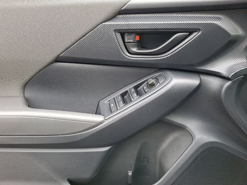 Certified 2025 Subaru Crosstrek 2.0i image 12