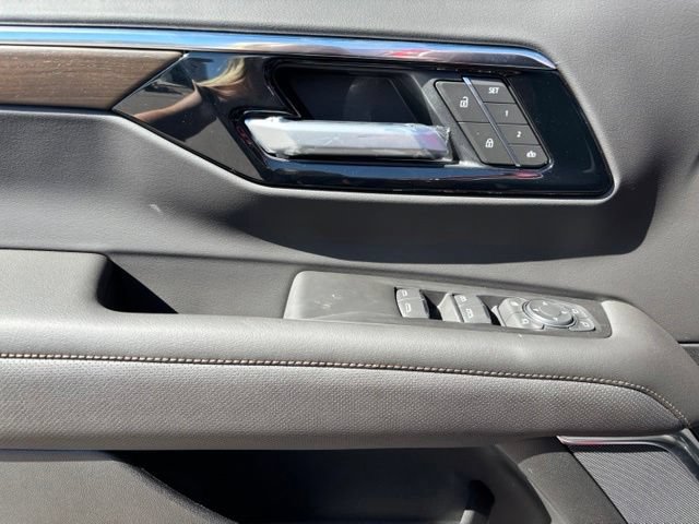 New 2026 Chevrolet Tahoe High Country AWD/4WD image 10