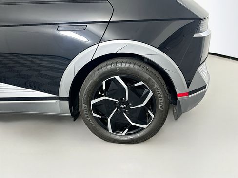 Used 2024 Hyundai Ioniq 5 Limited image 11