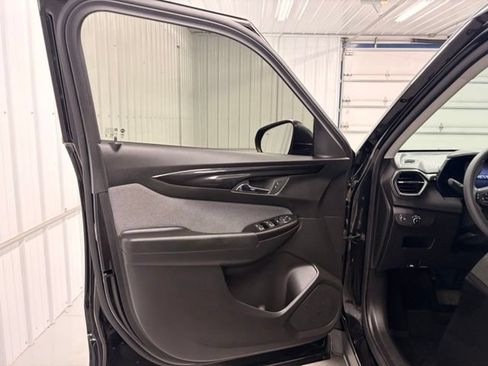 Used 2024 Chevrolet TrailBlazer LS w/ LS Convenience Package AWD/4WD image 14