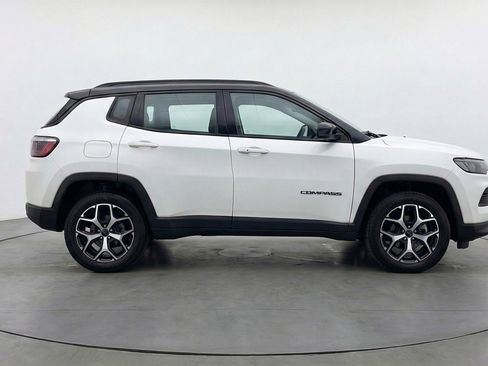 Used 2025 Jeep Compass Limited AWD/4WD image 11