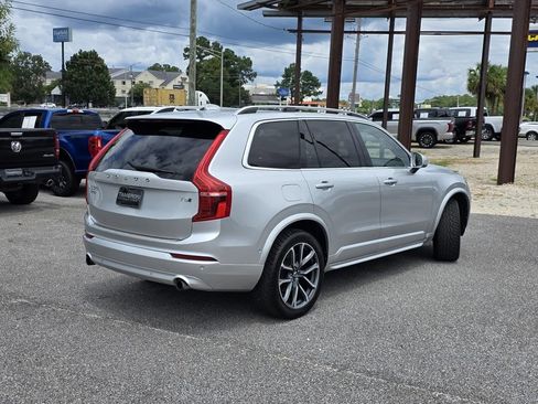 Used 2018 Volvo XC90 T5 Momentum w/ Convenience Package AWD/4WD image 6