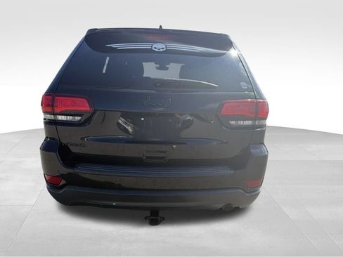 Used 2018 Jeep Grand Cherokee Laredo AWD/4WD image 15