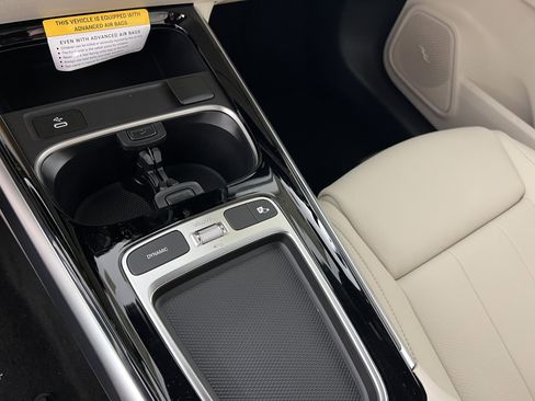 New 2026 Mercedes-Benz GLB 250 4MATIC image 32