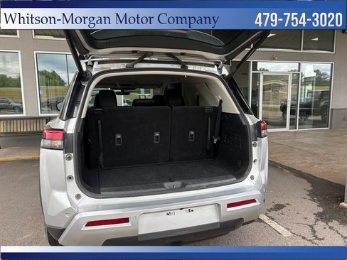 Used 2023 Nissan Pathfinder SL FWD image 32