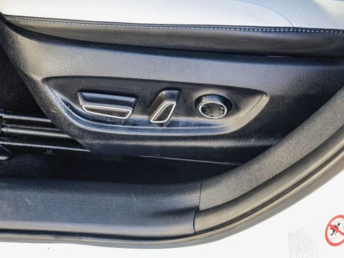 Certified 2016 Toyota Prius Four Touring image 23