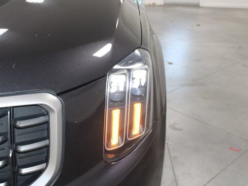 Used 2025 Kia Telluride S FWD image 13