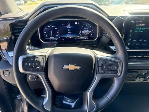 Used 2023 Chevrolet Silverado 1500 LT image 11