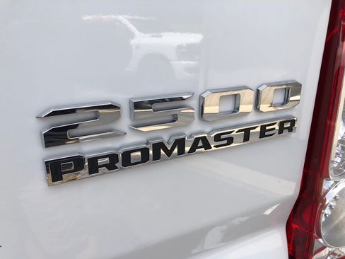 Used 2025 RAM ProMaster 2500 w/ Convenience Group FWD image 15