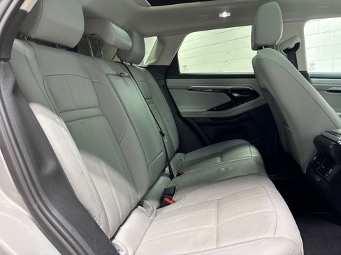Used 2023 Land Rover Range Rover Evoque S AWD/4WD image 38