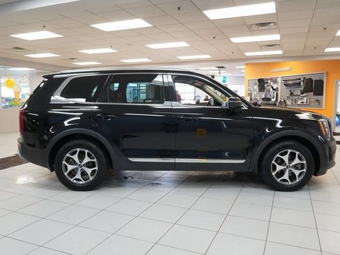 Used 2021 Kia Telluride EX image 17