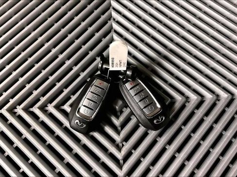 Used 2024 INFINITI QX60 Sensory AWD/4WD image 11