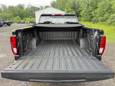 Used 2025 GMC Sierra 1500 Elevation image 31